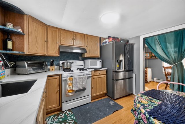 5 S Webster St, Haverhill, MA 01835