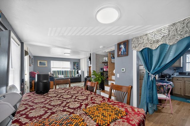 5 S Webster St, Haverhill, MA 01835