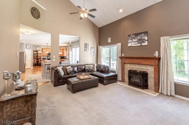 4 Cove Hollow Ct, Andover Twp., NJ 07821
