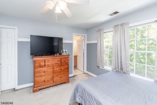 4 Cove Hollow Ct, Andover Twp., NJ 07821
