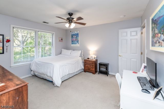4 Cove Hollow Ct, Andover Twp., NJ 07821