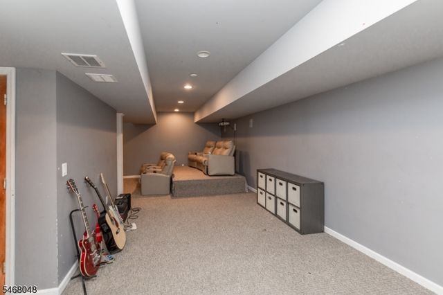 4 Cove Hollow Ct, Andover Twp., NJ 07821