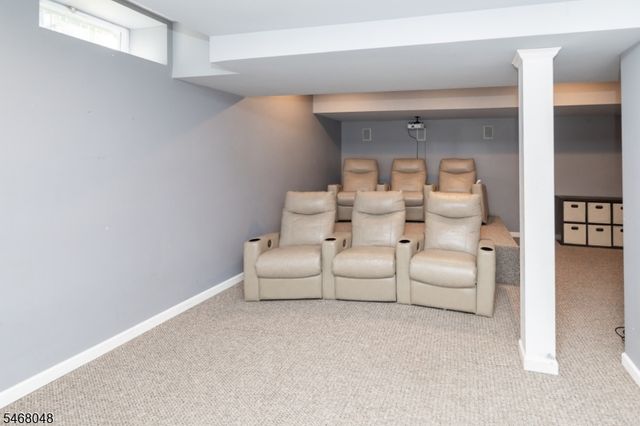 4 Cove Hollow Ct, Andover Twp., NJ 07821