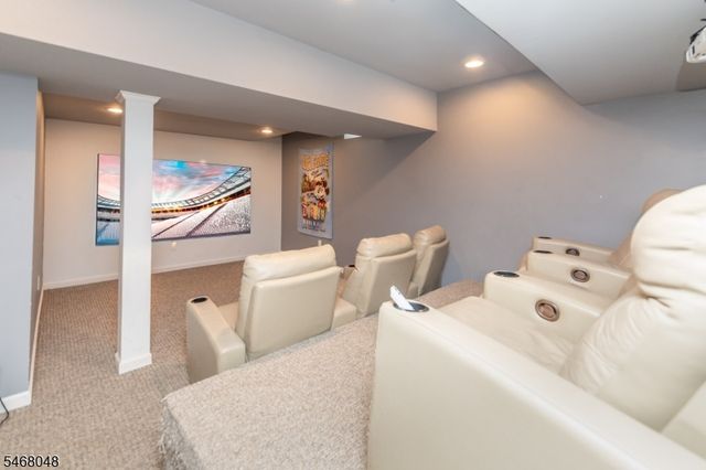 4 Cove Hollow Ct, Andover Twp., NJ 07821