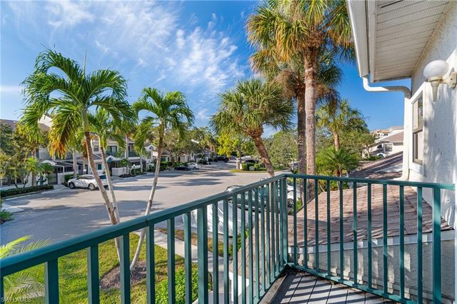 79 Emerald Woods DR # J4, Naples, FL 34108