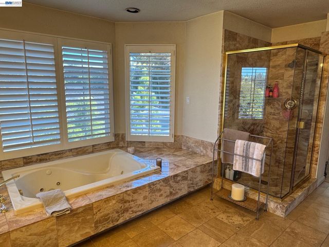 4205 Quail Hollow Pl, Castro Valley, CA 94546