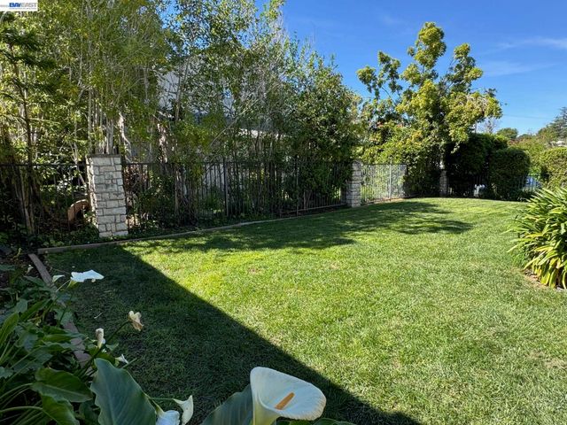 4205 Quail Hollow Pl, Castro Valley, CA 94546