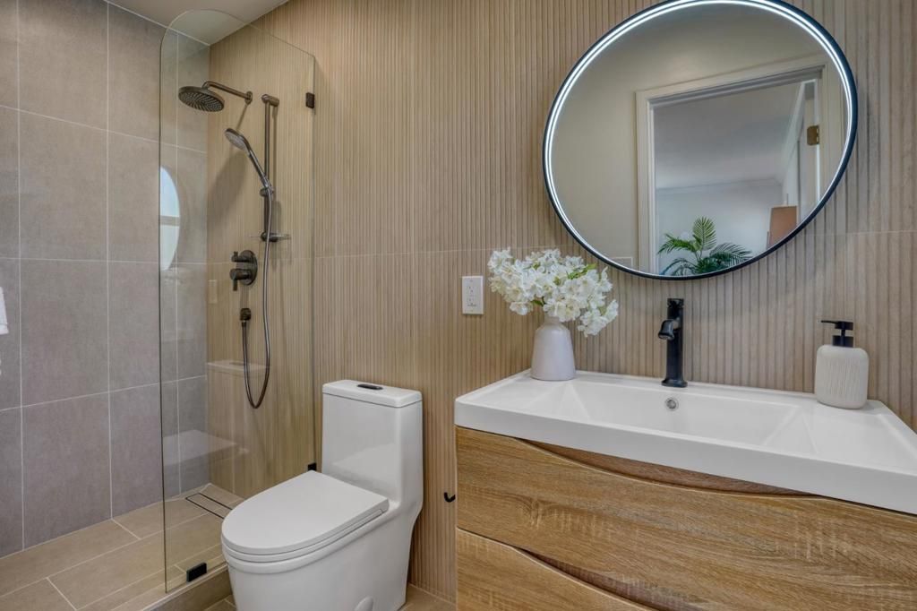 Image 14 of property listing at 371 Doris Avenue, San Jose, CA 95127