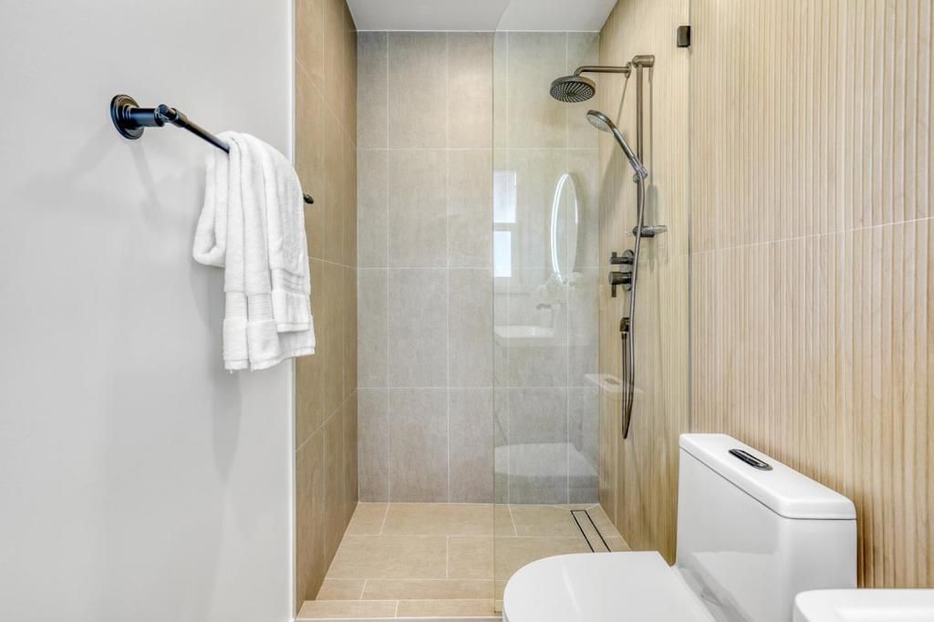 Image 15 of property listing at 371 Doris Avenue, San Jose, CA 95127