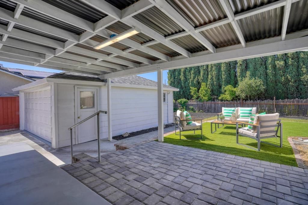 Image 24 of property listing at 371 Doris Avenue, San Jose, CA 95127