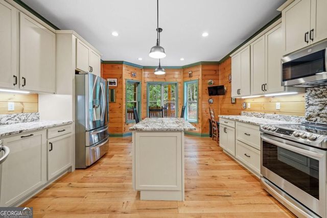 70 Clear Creek Valley Drive, Ellijay, GA 30536