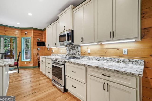 70 Clear Creek Valley Drive, Ellijay, GA 30536