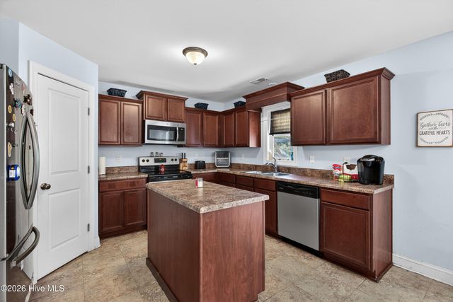 394 Carolina Pines Boulevard, New Bern, NC 28560