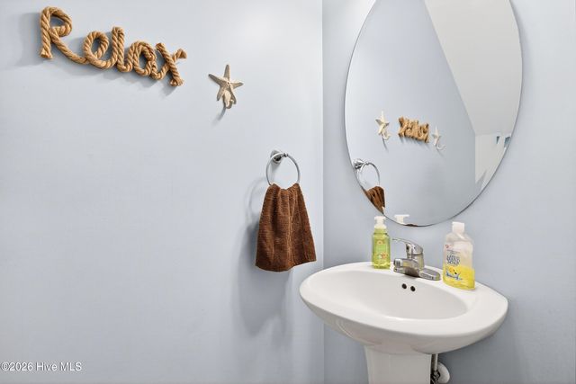 394 Carolina Pines Boulevard, New Bern, NC 28560