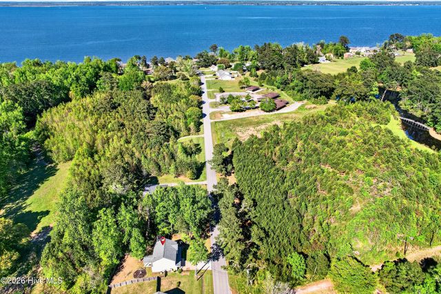 394 Carolina Pines Boulevard, New Bern, NC 28560