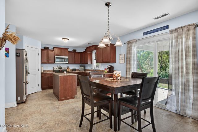 394 Carolina Pines Boulevard, New Bern, NC 28560