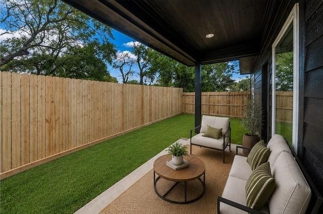 313 N Woodson Street, Willis, TX 77378
