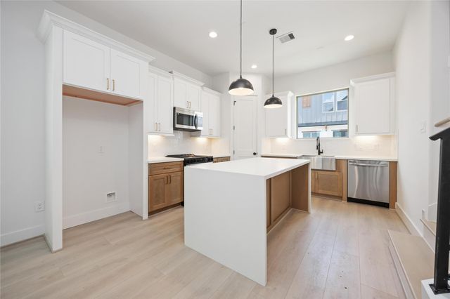 1931 Johanna Drive, Houston, TX 77055