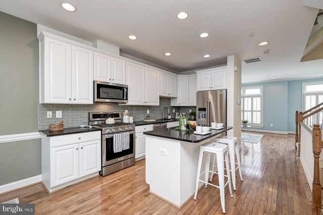 1236 HARBOR ISLAND WALK, Baltimore, MD 21230