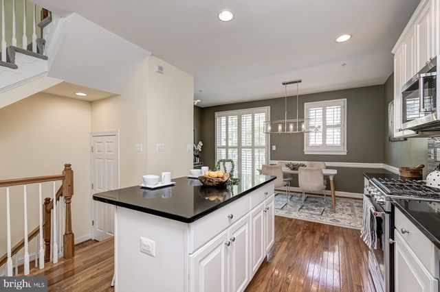 1236 HARBOR ISLAND WALK, Baltimore, MD 21230
