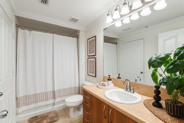 255 NE 3rd Avenue 2506, Delray Beach, FL 33444