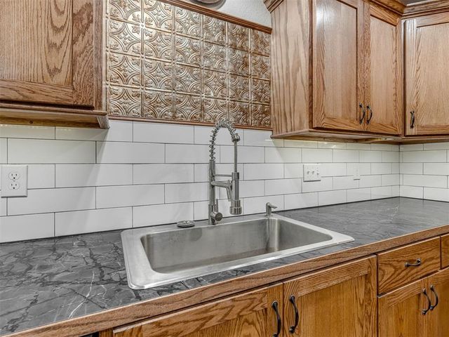 2290 E Meyers Circle, Choctaw, OK 73020