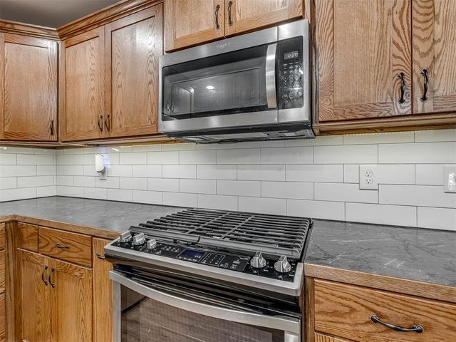 2290 E Meyers Circle, Choctaw, OK 73020