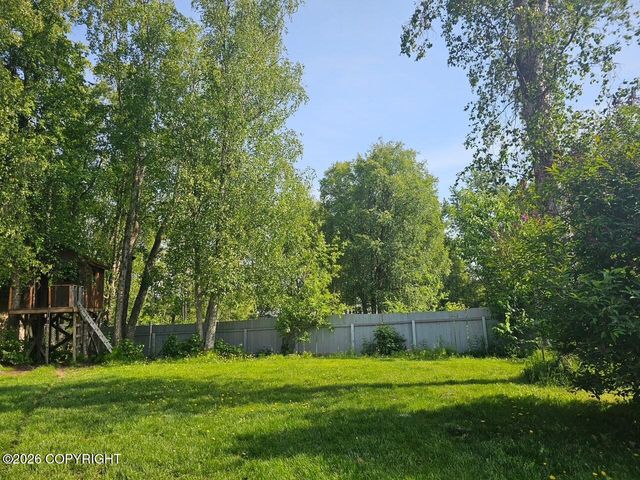 185 Hillcrest Avenue, Soldotna, AK 99669