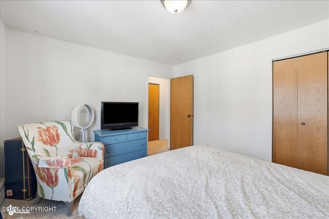 185 Hillcrest Avenue, Soldotna, AK 99669