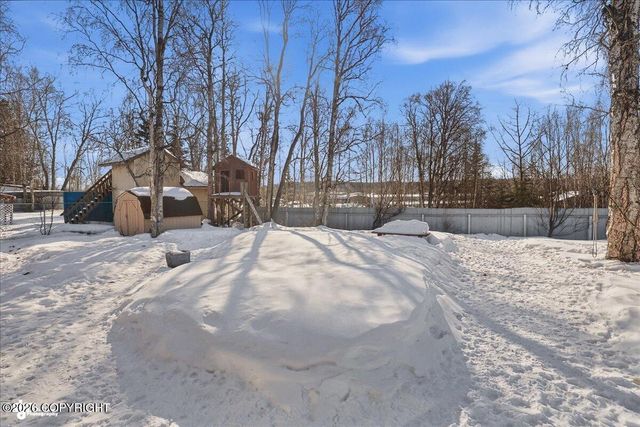 185 Hillcrest Avenue, Soldotna, AK 99669