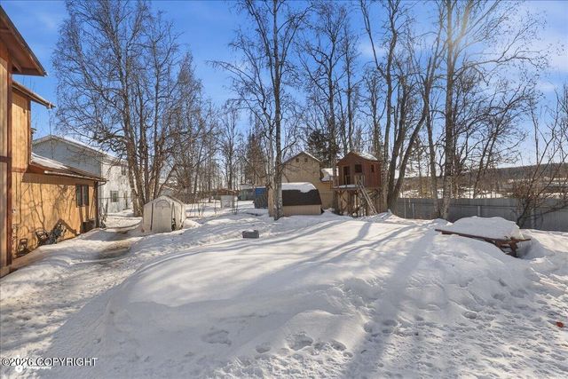 185 Hillcrest Avenue, Soldotna, AK 99669