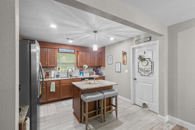 400 Dolphin Dr, Dothan, AL 36301