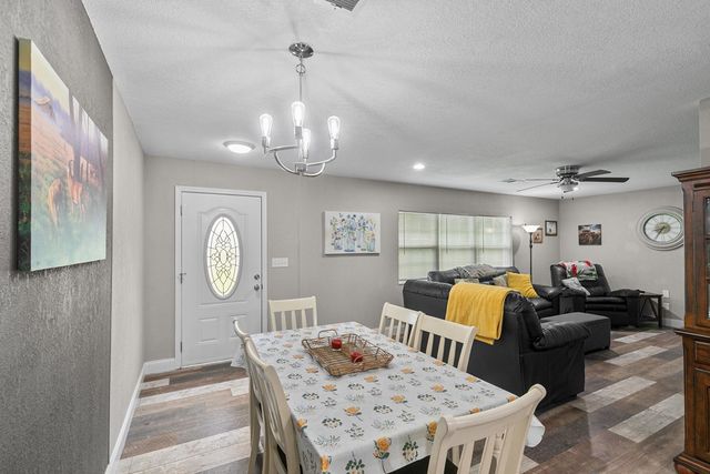 400 Dolphin Dr, Dothan, AL 36301