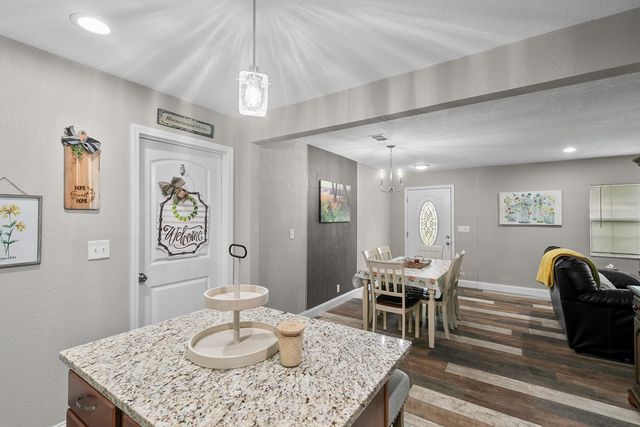 400 Dolphin Dr, Dothan, AL 36301