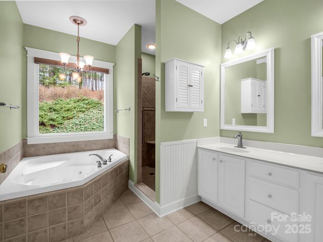49 White Ash Drive, Asheville, NC 28803