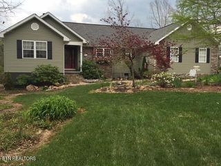 417 Lake Shore Drive, Monterey, TN 38574