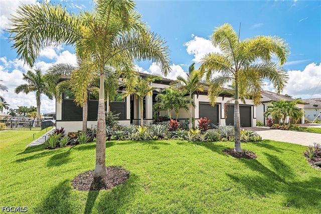 5025 Sorrento CT, Cape Coral, FL 33904