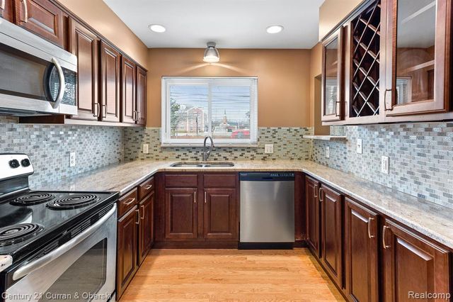 4217 Cooper Avenue, Royal Oak, MI 48073