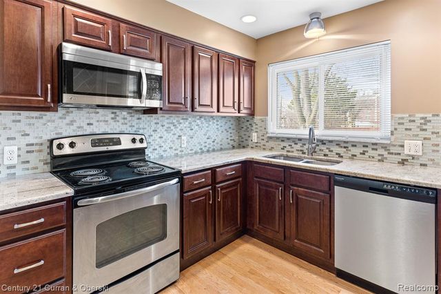 4217 Cooper Avenue, Royal Oak, MI 48073