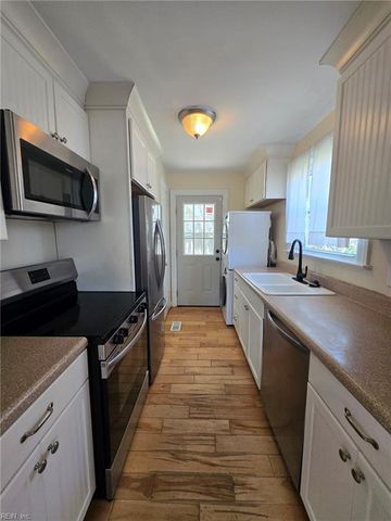 9659 14th View ST, Norfolk, VA 23503