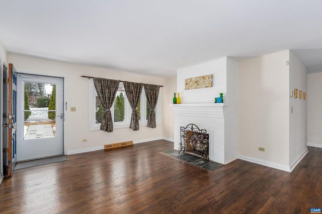 150 N BENNINGTON RD, Charlottesville, VA 22901