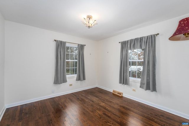 150 N BENNINGTON RD, Charlottesville, VA 22901