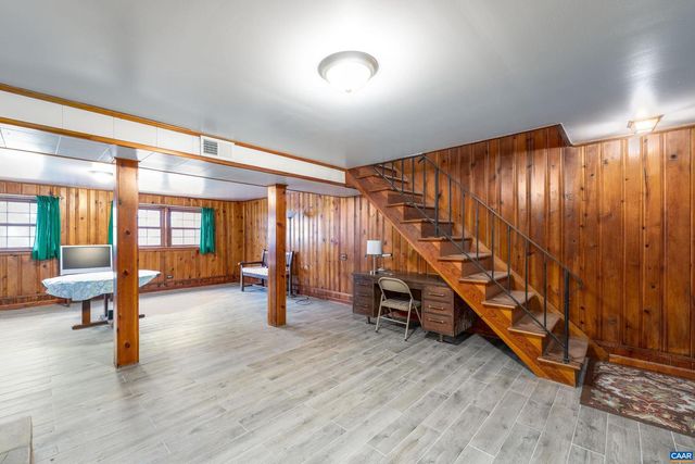 150 N BENNINGTON RD, Charlottesville, VA 22901