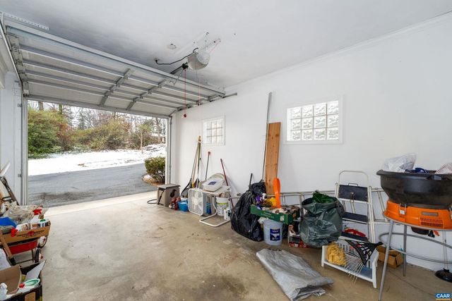 150 N BENNINGTON RD, Charlottesville, VA 22901