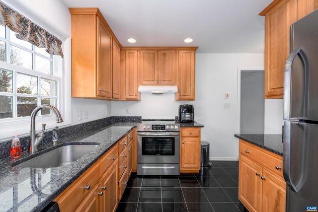 150 N BENNINGTON RD, Charlottesville, VA 22901