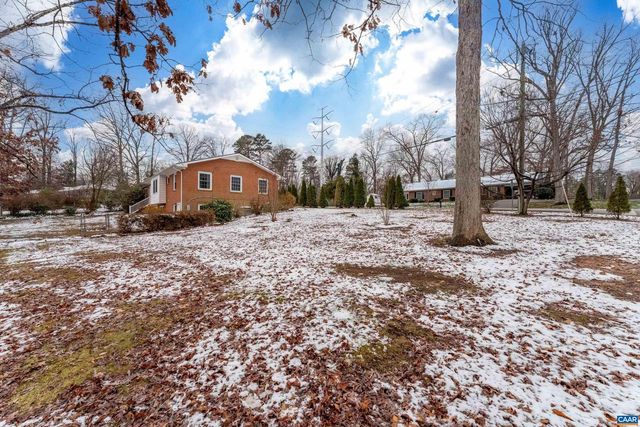 150 N BENNINGTON RD, Charlottesville, VA 22901