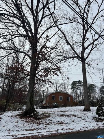 150 N BENNINGTON RD, Charlottesville, VA 22901