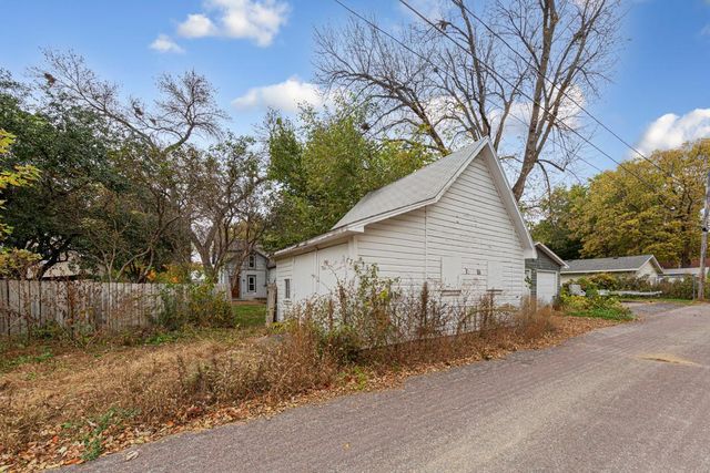 1519 N 4th Street, Mankato, MN 56001