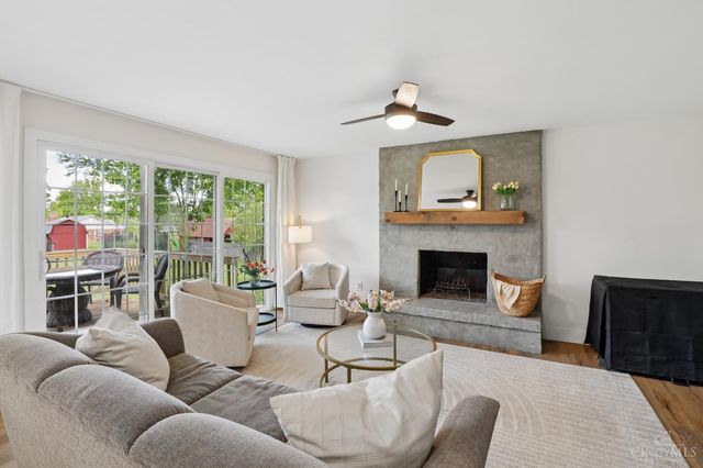 8049 Shade Tree Drive, West Chester, OH 45069
