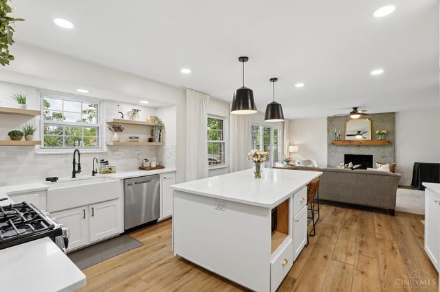 8049 Shade Tree Drive, West Chester, OH 45069